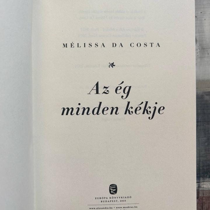 Az ég minden kékje