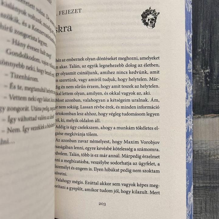 Bestiák - Éldekorált kiadás