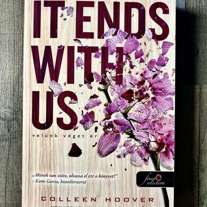 Velünk véget ér  (It ends with us)